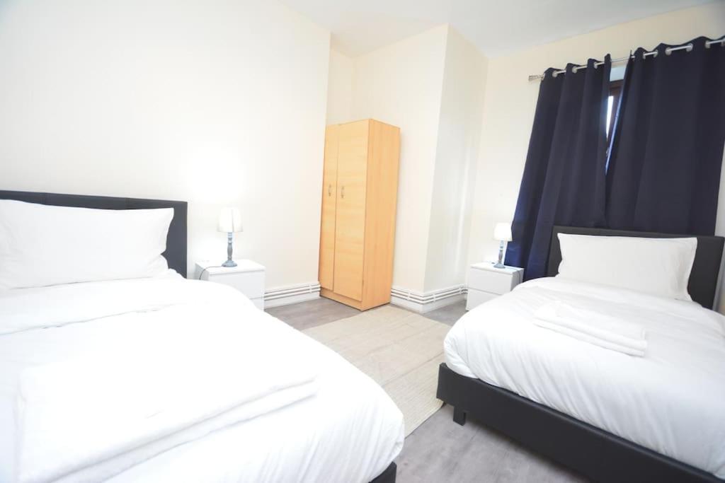 Lovely 4 Bedroom Apartment Close To The City Walking Distance From The Rivere View London Luaran gambar