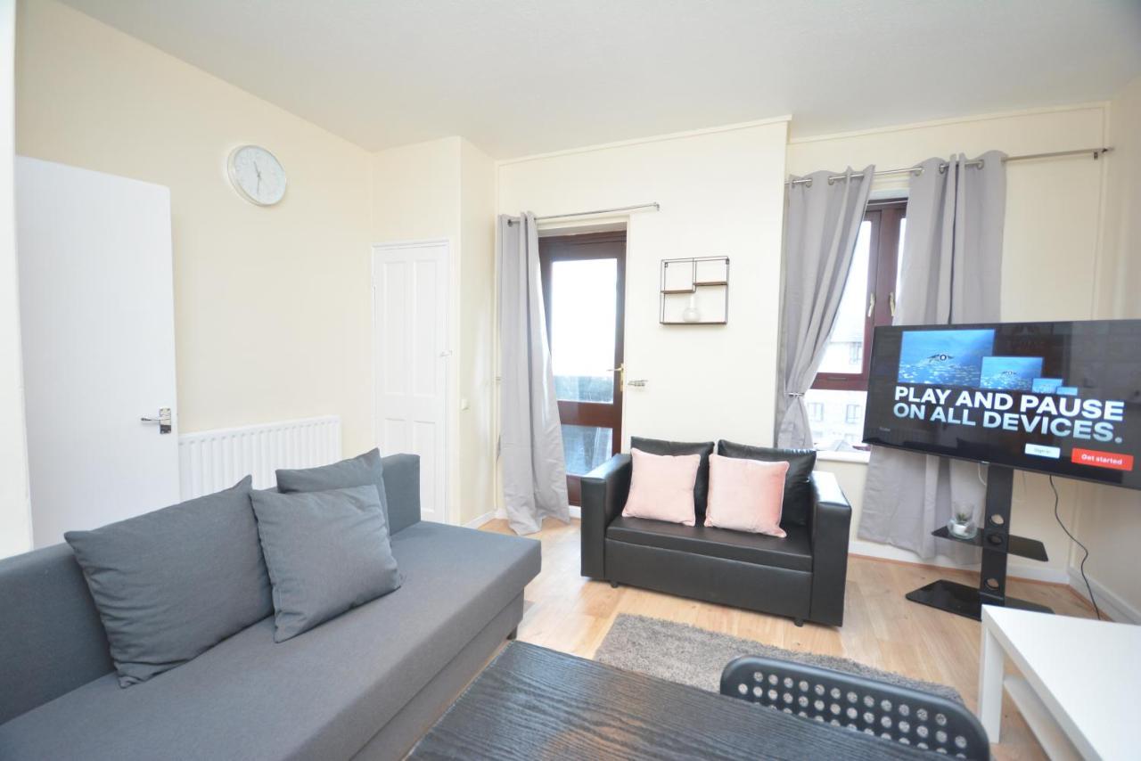 Lovely 4 Bedroom Apartment Close To The City Walking Distance From The Rivere View London Luaran gambar